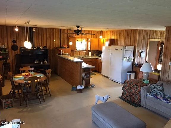 4th image of 10179 Evart Rd