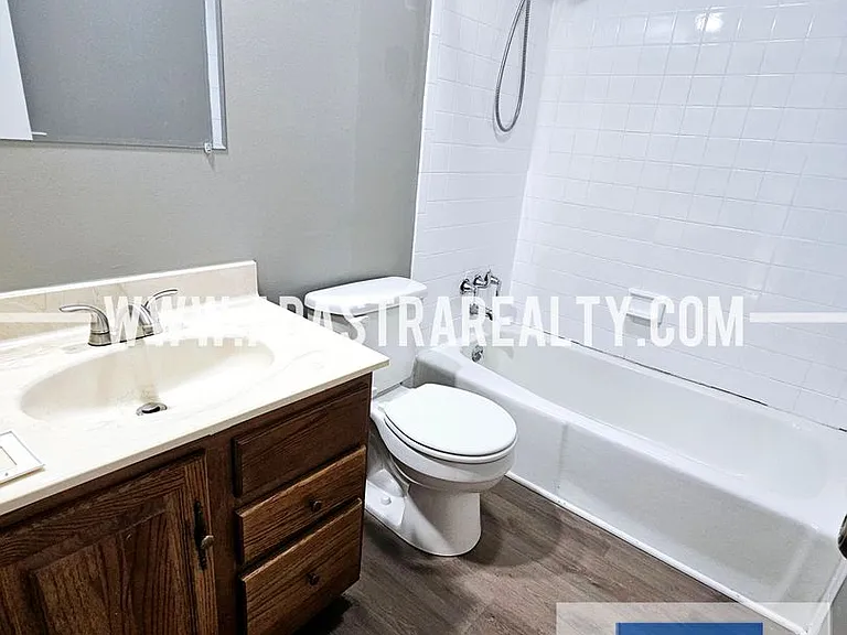 11807 Caenen St — Photo 29