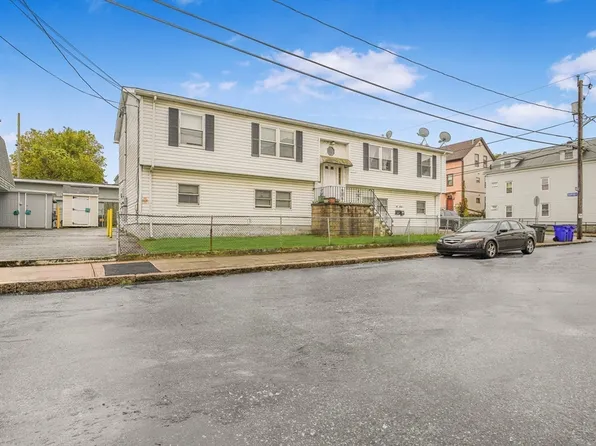 851 Charles St APT 2, Fall River, MA 02724