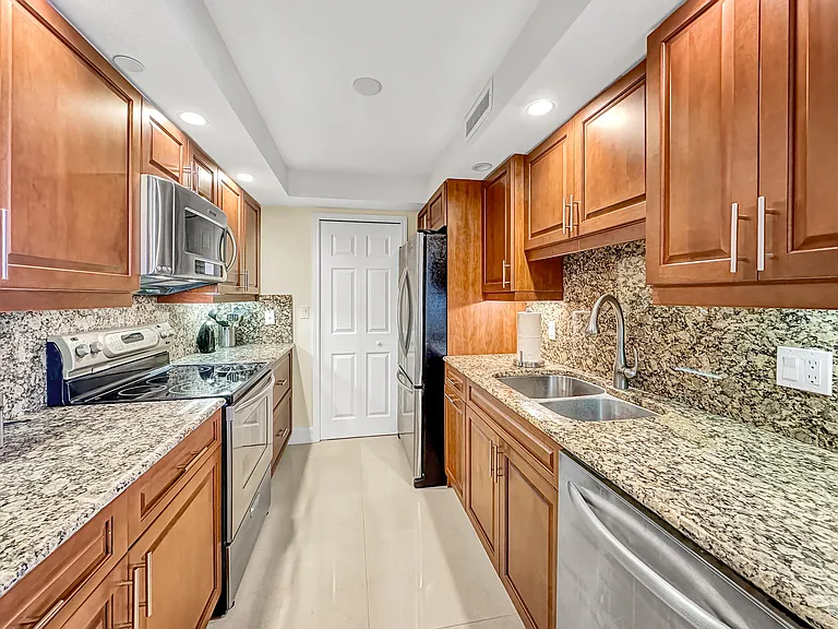 3000 N Ocean Dr #36G — Photo 8