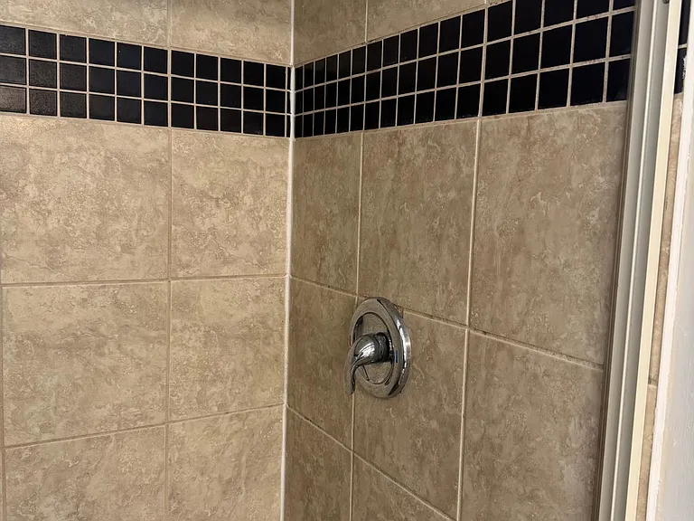 108 Windale Cres #1B — Photo 5