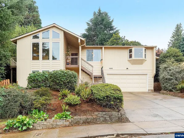 1382 Kashmir Dr S, Salem, OR 97306