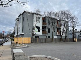 157 Everett St
