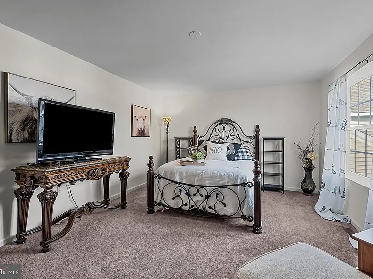 168 Sirius Dr — Photo 18