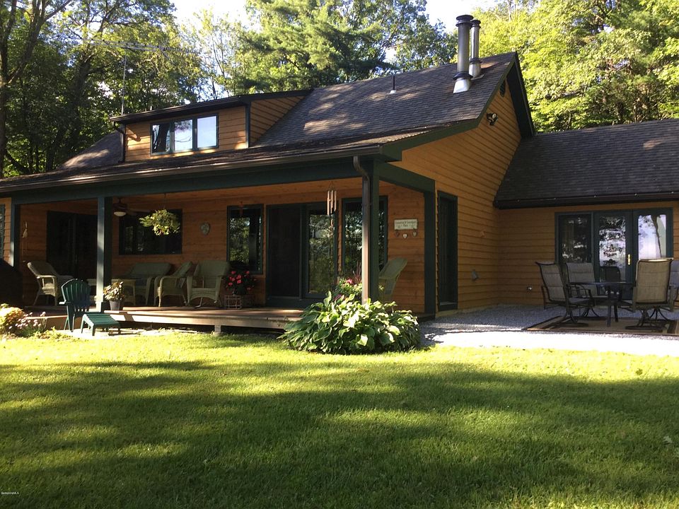 17 Goose Pond View Front of house