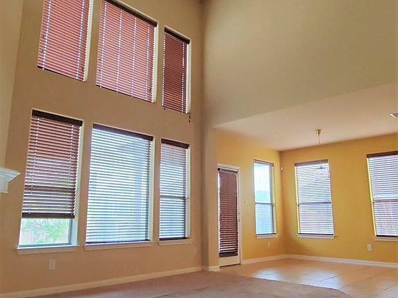 2nd image of 3614 Ashland Clf