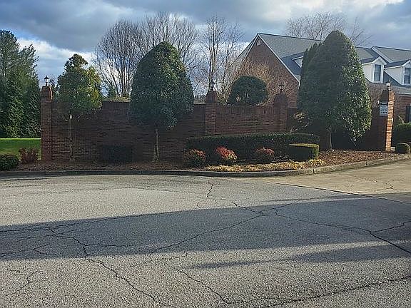 4th image of 615D Franklin Square Ct