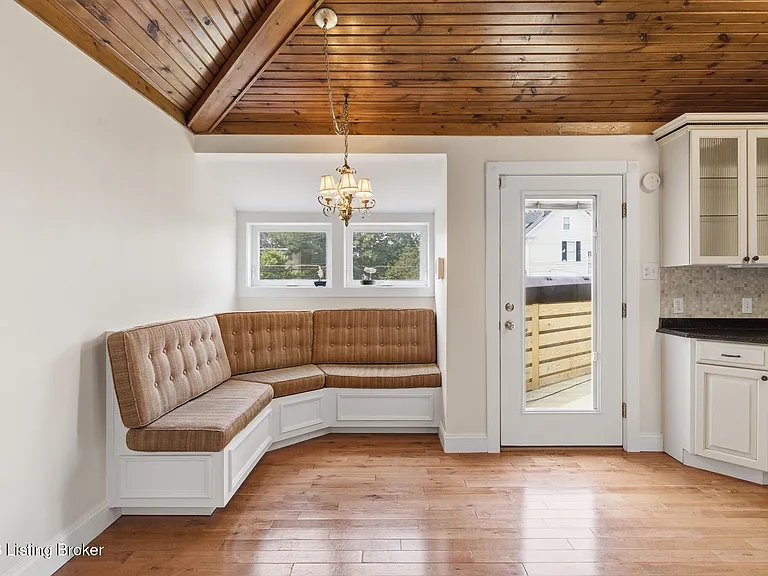 1290 Everett Ave — Photo 5