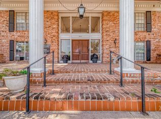 2824 Briarhurst Dr, Houston, TX 77057