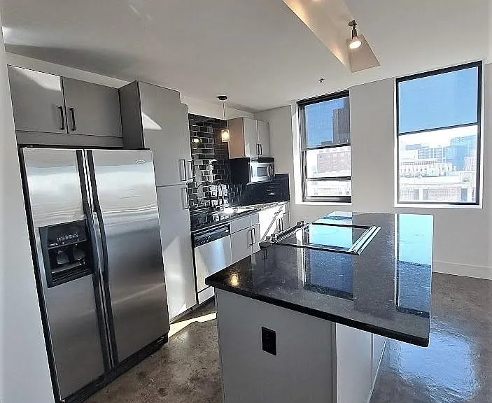 Dallas Power and Light Lofts — Photo 47