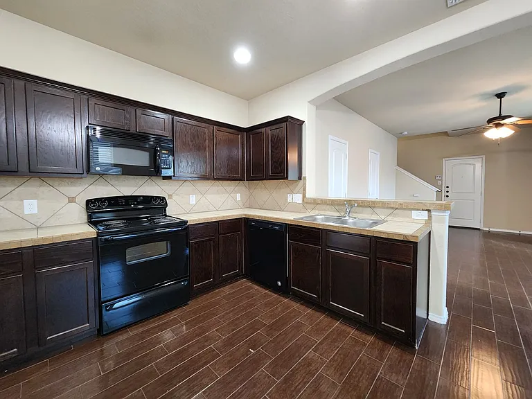 1032 Brown Rock Dr — Photo 9