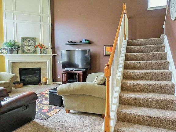 5th image of 7186 Essex Dr