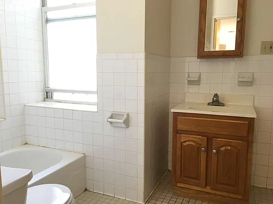 Rented by Lang Realty LLC | media 15