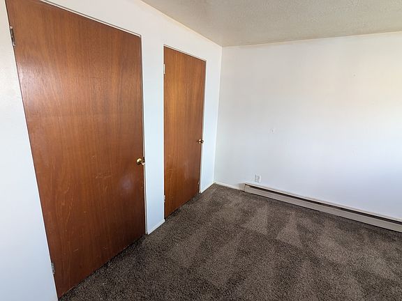 4th image of 470 Whittier St