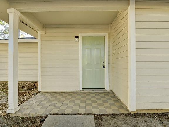 3rd image of 3492 Balboa Cir