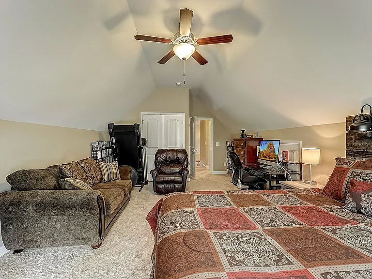 6040 Sanmar Dr — Photo 32