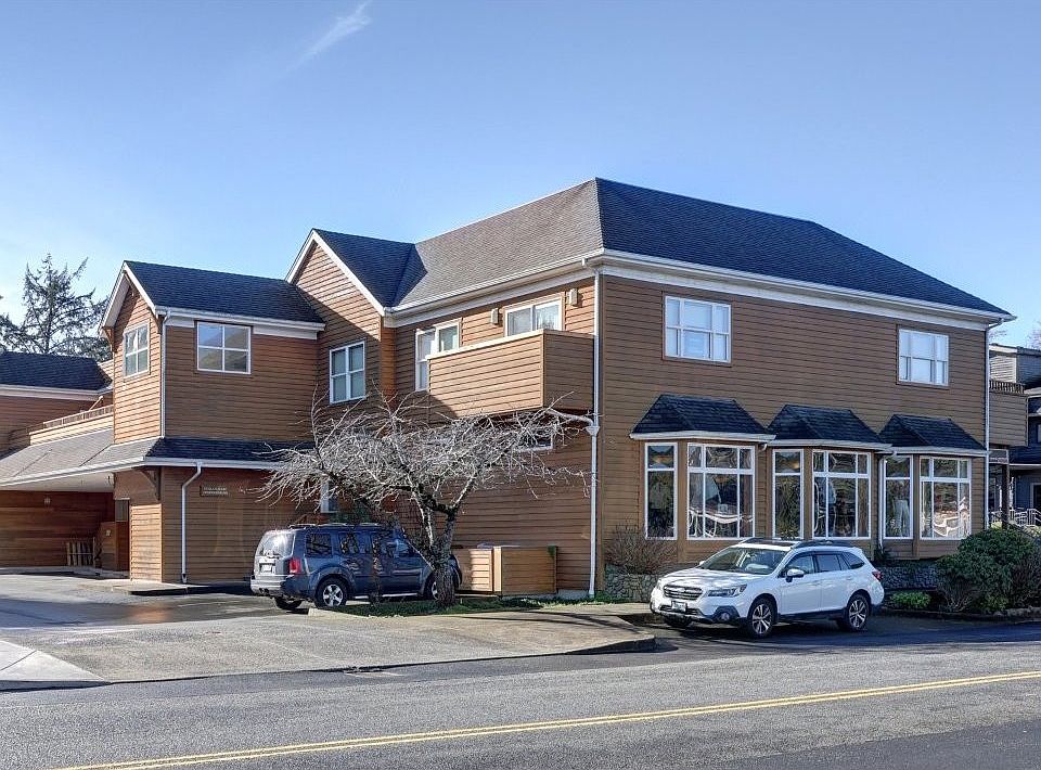 1st image of 123 S Hemlock St #204