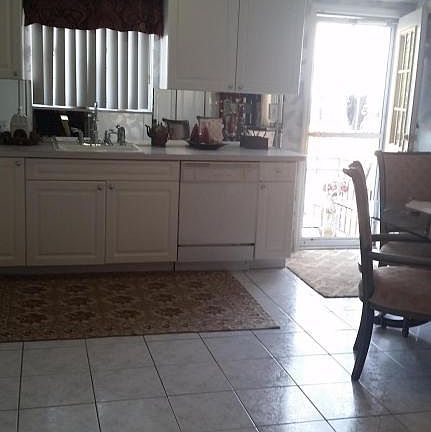 3rd image of 383 Quintard St