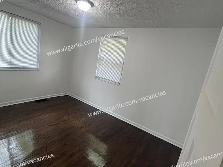 600 W 46th Ave — Photo 32
