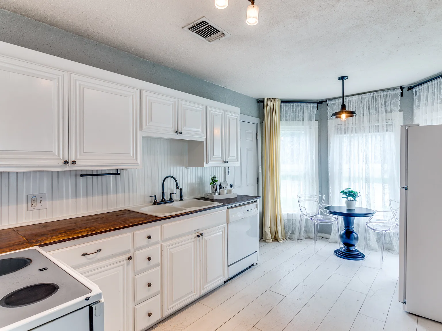 2 bed, 1065 sqft, $1,750 — Photo 4