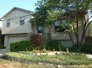 239 W Teal Dr, Derby, KS 67037
