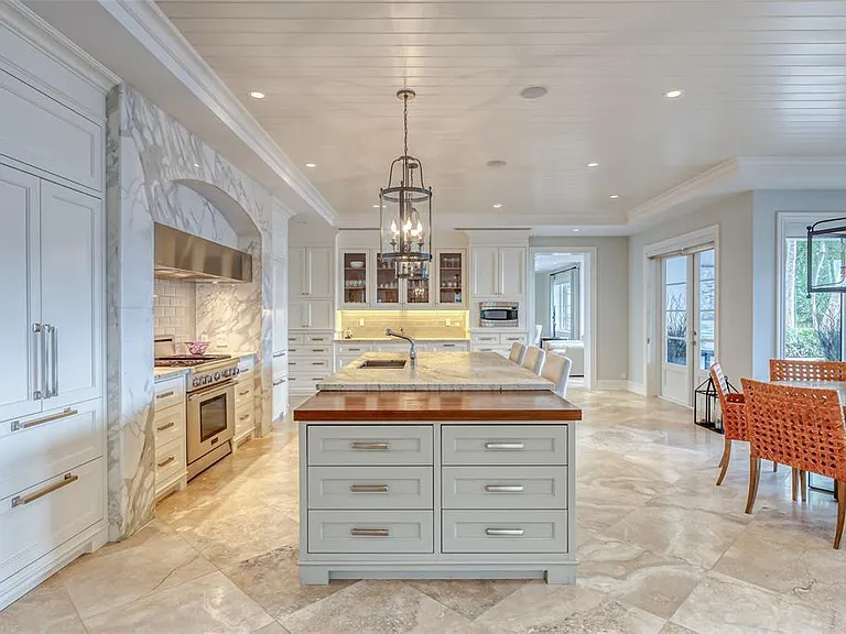 1313 E Lake Dr — Photo 41