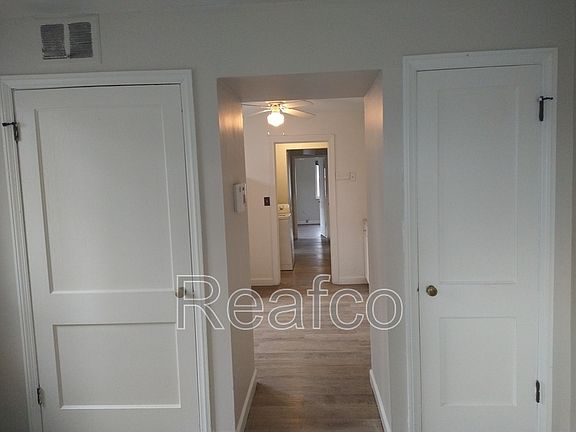 3rd image of 1052 Republic Ave