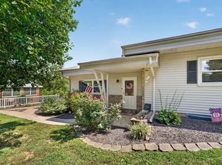 39 Lambert Dr, Mount Carmel, IL 62863