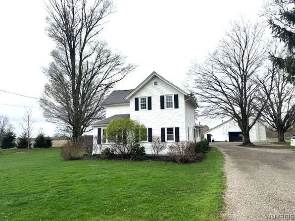 12764 Vaughn St, Springville, NY 14141