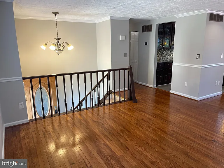 4502 Cub Run Rd — Photo 3