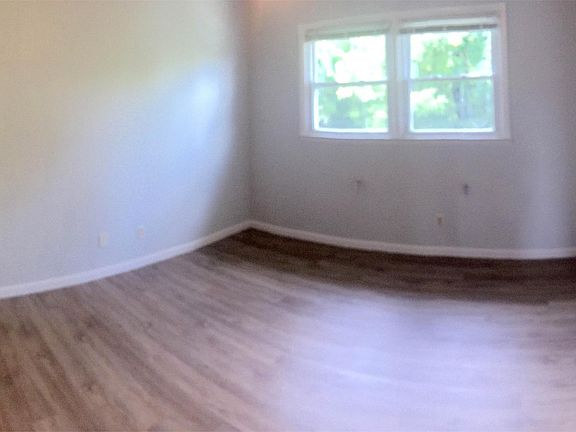 4th image of 1501 E Holston Ave APT 3