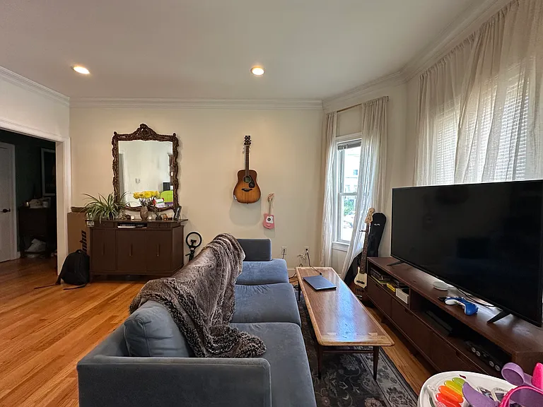 5 Benson St — Photo 3