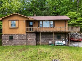 3415 Russellwood Dr, Rockford, TN 37853