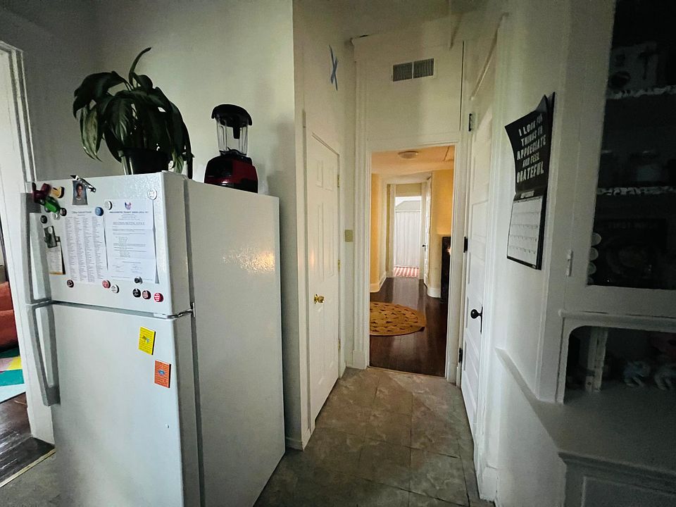 1st image of 3404 Middleton Ave #22