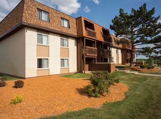 Towne Square Apartments and Townhomes, Lansing, MI 48910