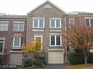 9683 Woodhenge Ct, Burke, VA 22015