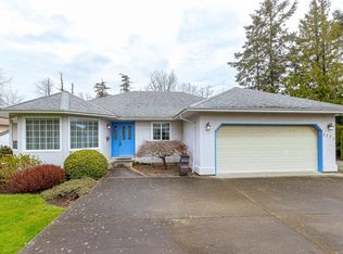 2272 Weiler Ave, Sidney, BC V8L1R8