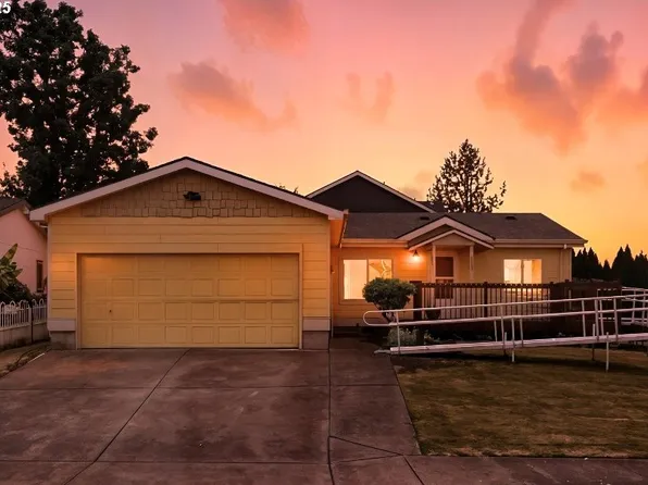 1001 Roy Ave, Woodburn, OR 97071