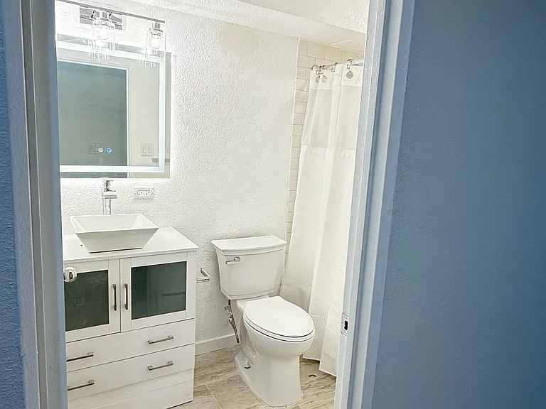 75 N Emerson St #101 — Photo 16