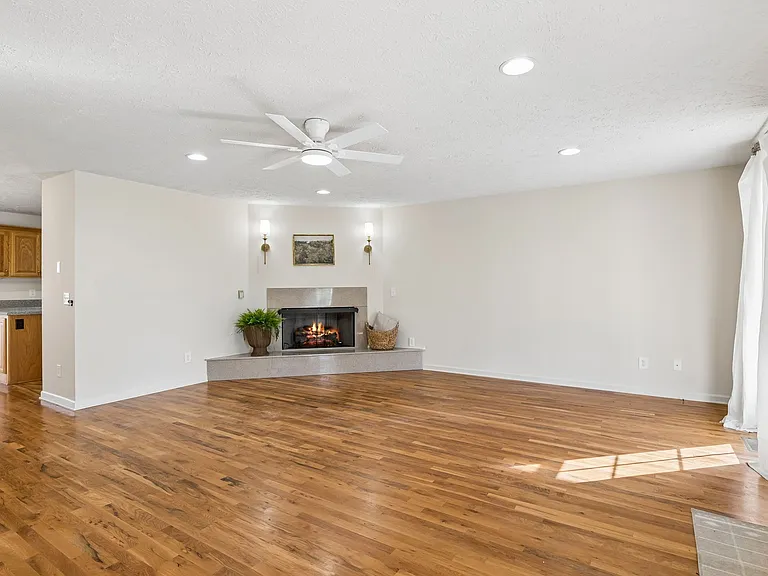 7899 W Lick Creek Rd — Photo 6