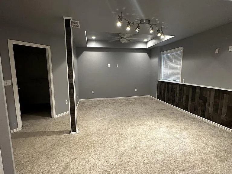 821 Circle Dr — Photo 10