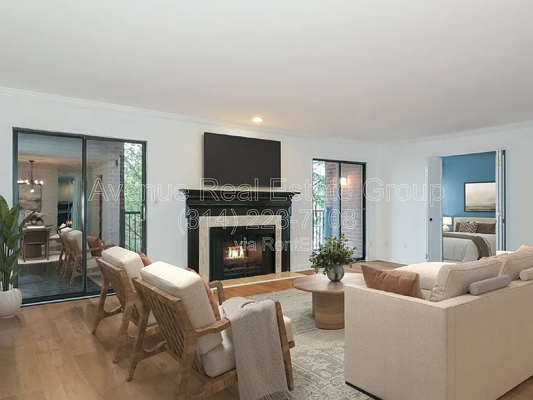 590 Sarah Ln #301 — Photo 2