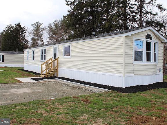 2nd image of 115 Santilli Rd