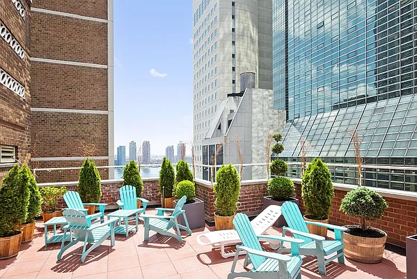 Rented by Keller Williams NYC | media 17