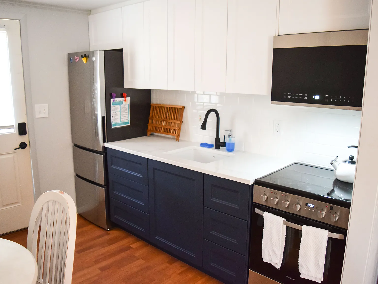 3 bed, 692 sqft, $2,500 — Photo 3