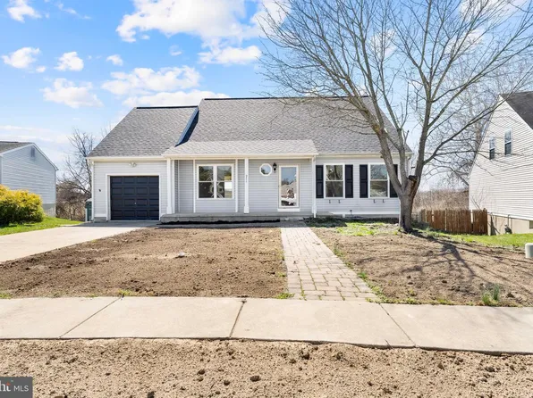 244 Prestwick Ln, New Castle, DE 19720