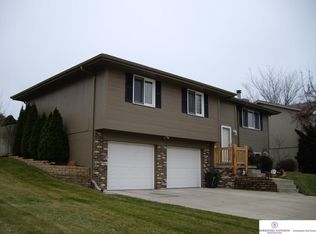 12903 Hartman Ave, Omaha, NE 68164