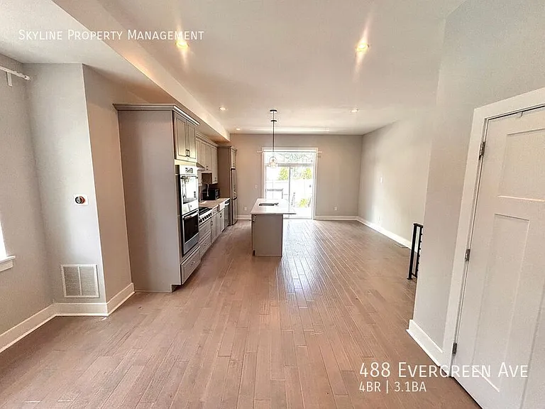 488 Evergreen Ave — Photo 5