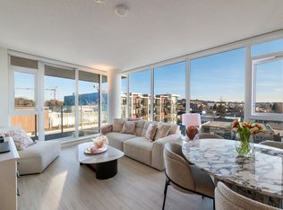1471 Hunter St #603, North Vancouver, BC