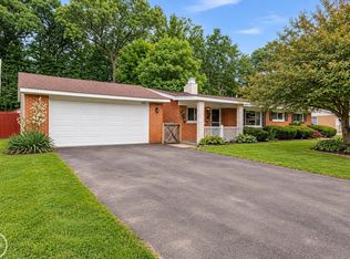 52161 Brentwood Dr, Shelby Township, MI 48316